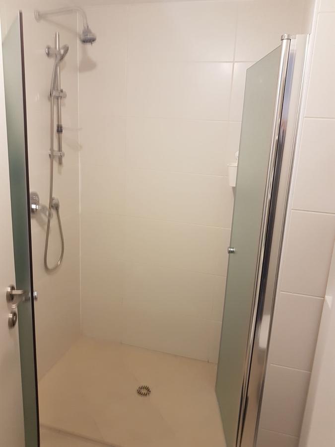 Private Bed/Bathroom In Netanya Esterno foto