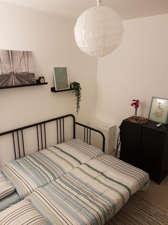 Private Bed/Bathroom In Netanya Esterno foto