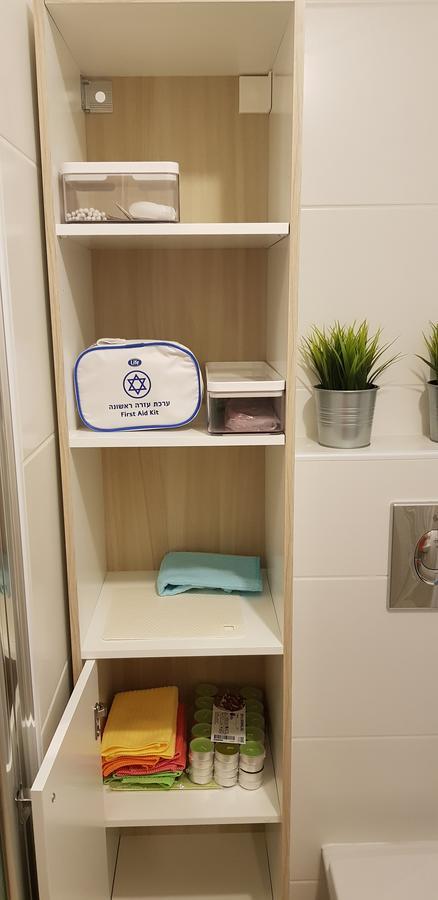 Private Bed/Bathroom In Netanya Esterno foto